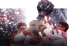 英雄联盟赛场：上单选手坚韧抗压，中单操作热血带动节奏，下路双人组默契输出，打野节奏成隐忧